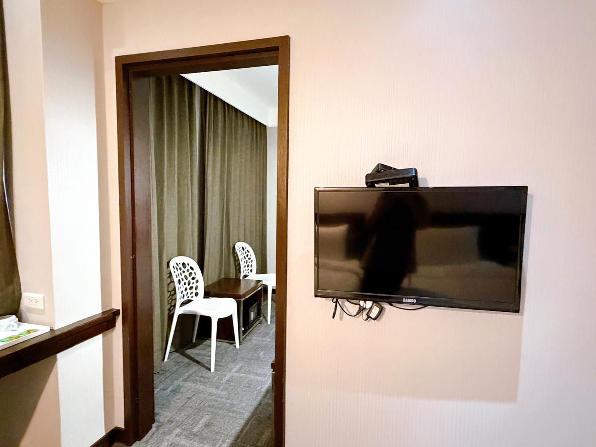 【高雄住宿】康瀚行旅|打造SOHO族的旅途辦公空間.舒適客房與親切服務/高雄旅遊、出差住宿推薦 - 第22張圖 高雄住宿 康瀚行旅
