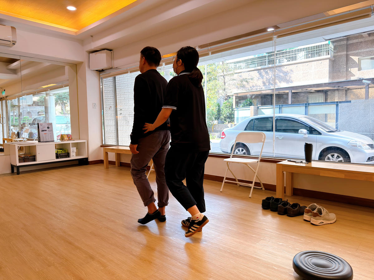 【走四方客製鞋墊中心】全客製訂製鞋墊|一副鞋墊.如何改變步伐/也改變日常.物理治療師評估製作 - 第16張圖 走四方客製鞋墊中心