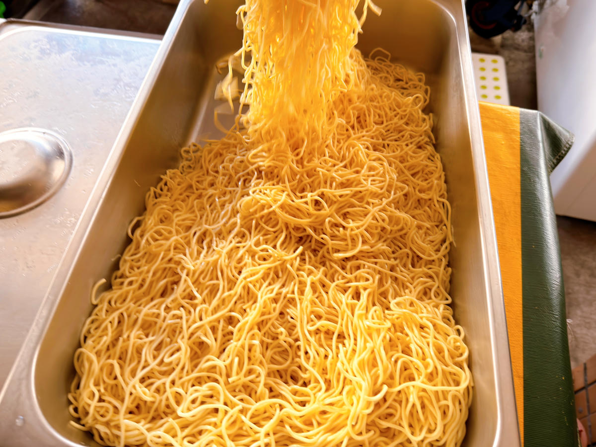 【高雄三民區美食】宝媽涼麵|涼麵醬汁清爽料多澎派+台北古早味米粉湯/高雄涼麵推薦 - 第6張圖 高雄三民區美食 宝媽涼麵