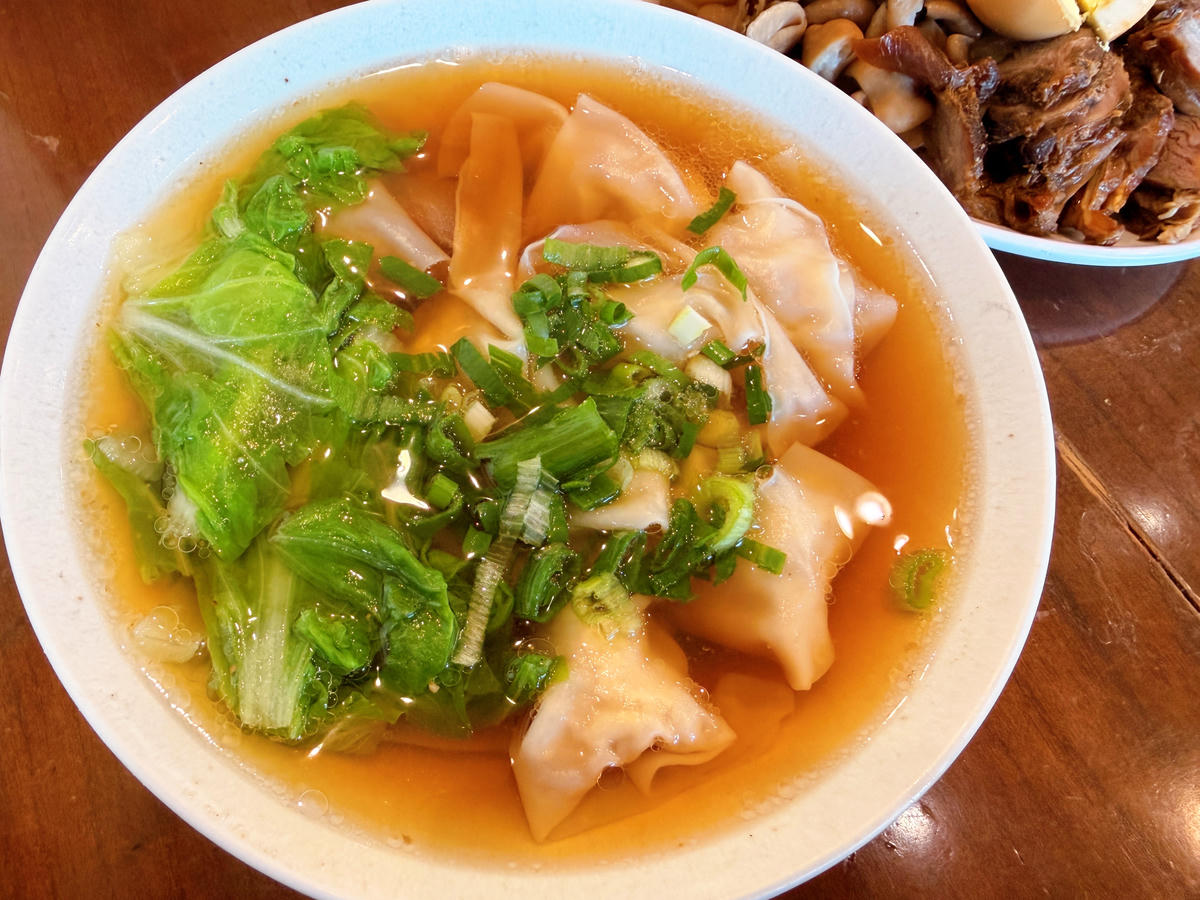 【高雄鳳山美食】江北食堂風味外省麵|湯乾淨麵有勁.最耐吃的手工外省麵/鳳山高中對面平日也客滿的外省麵 - 第25張圖 高雄鳳山 江北食堂風味外省麵