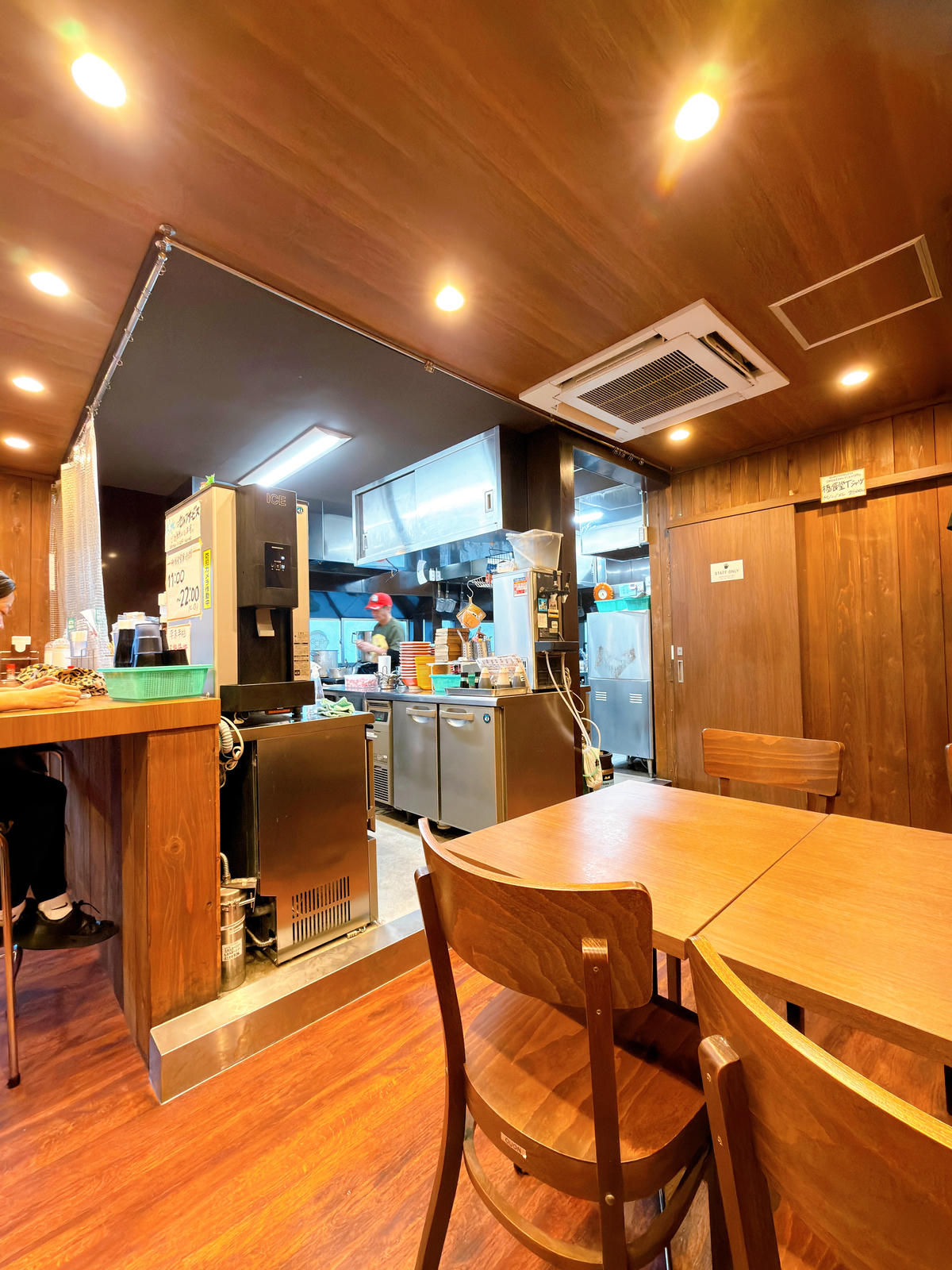 【日本大阪食記】極食堂.ジャンジャン横丁本店|近通天閣吃膩炸串的救援食堂 - 第9張圖 日本大阪通天閣 極食堂 ジャンジャン横丁本店