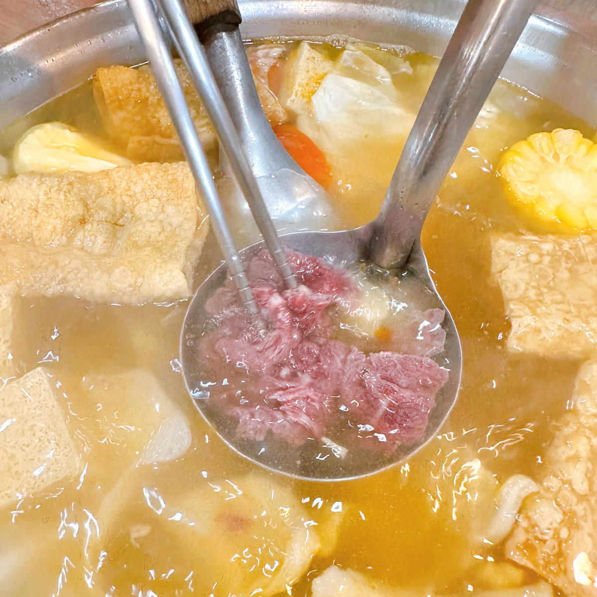 【高雄涮牛肉】牛老大涮牛肉.高雄總店|每日臺南直送溫體牛.榮獲必比登推介|人氣超旺牛肉火鍋店 - 第16張圖 牛老大涮牛肉.高雄總店