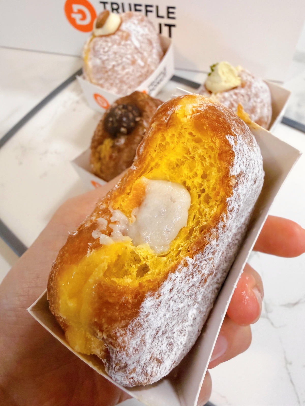 【高雄TRUFFLE DONUT日本生甜甜圈】來自日本海外首家分店插旗高雄.質感餡料蓬鬆Q彈生食感 - 第16張圖 truffle donut 高雄
