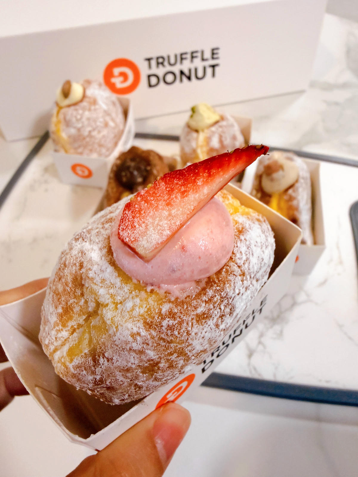 【高雄TRUFFLE DONUT日本生甜甜圈】來自日本海外首家分店插旗高雄.質感餡料蓬鬆Q彈生食感 - 第13張圖 truffle donut 高雄