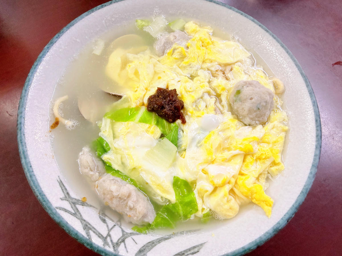 高雄三民區 良佳豬腳米其林必比登推薦