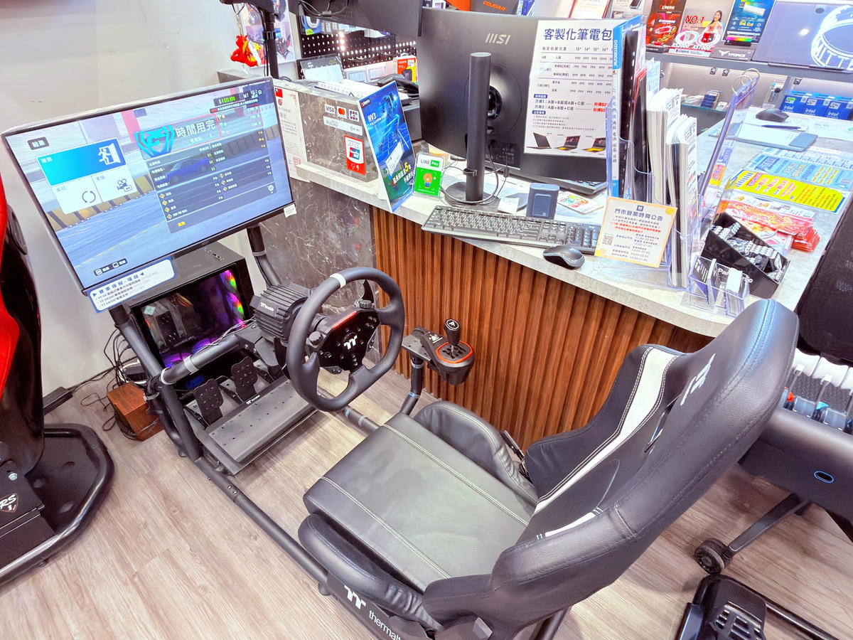 【高雄楠梓】米特3C數位|賽車模擬+飛行模擬免費體驗!帶孩子一起當賽車手、飛行員超有臨場感 - 第16張圖 高雄楠梓 米特3C數位