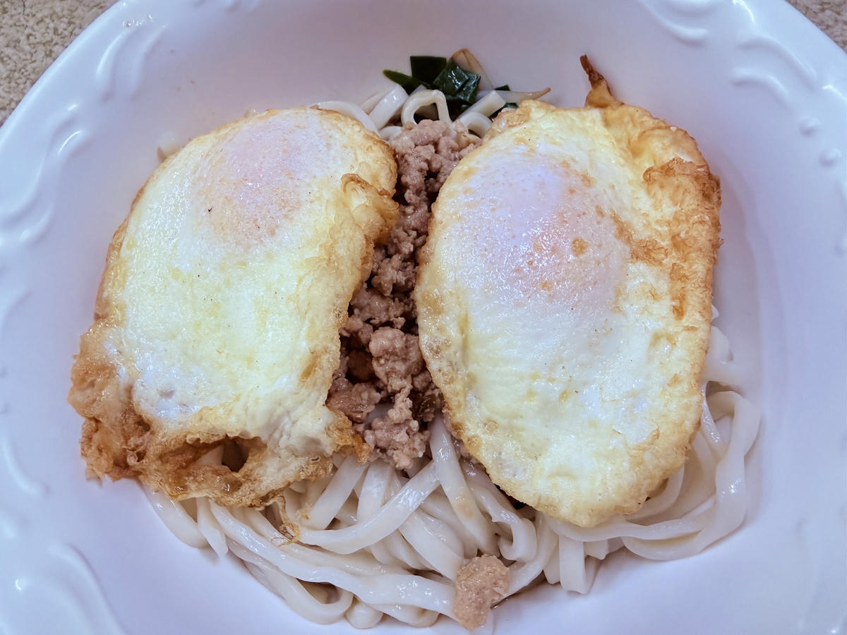 【高雄岡山美食】煎炒蛋麵|無招牌麵店.在地人從小吃到大的古早味 - 第6張圖 高雄岡山 煎炒蛋麵