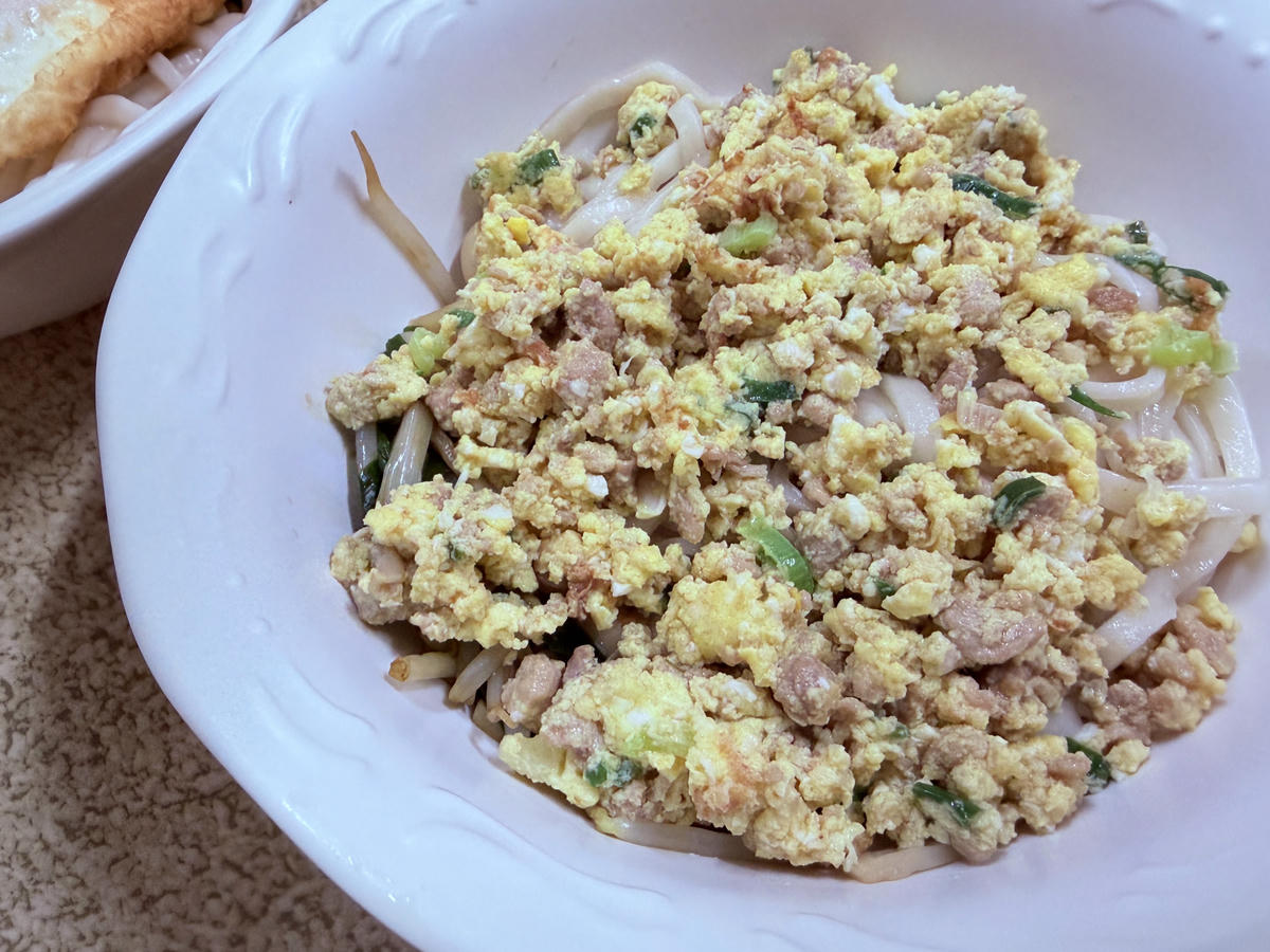 【高雄岡山美食】煎炒蛋麵|無招牌麵店.在地人從小吃到大的古早味 - 第11張圖 高雄岡山 煎炒蛋麵
