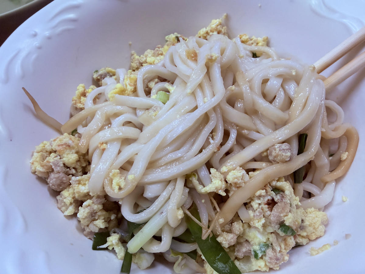 【高雄岡山美食】煎炒蛋麵|無招牌麵店.在地人從小吃到大的古早味 - 第12張圖 高雄岡山 煎炒蛋麵