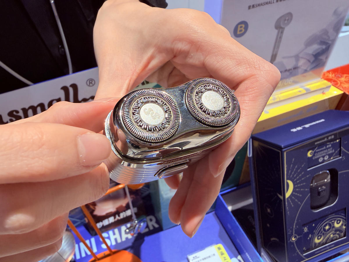 WEiZ高雄旗艦店 岡山樂購廣場