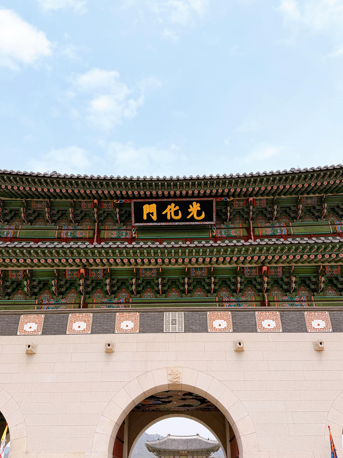 【韓國首爾旅遊】首爾景福宮韓服體驗|不預約直接現場選,輕鬆拍完的真實心得 - 第2張圖 【韓國首爾旅遊】首爾景福宮韓服體驗|不預約直接現場選,輕鬆拍完的真實心得