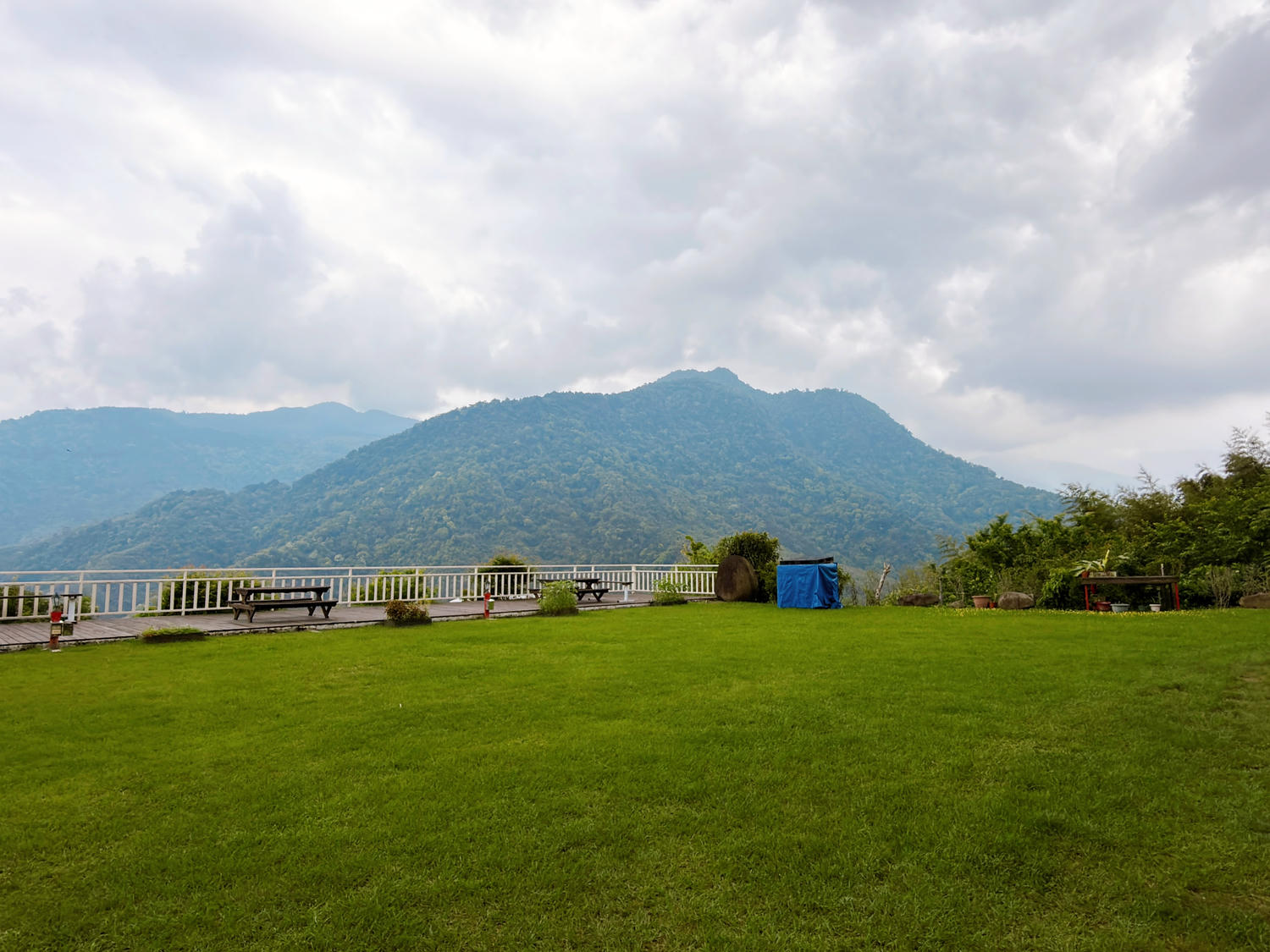 【一泊二食懶人露營推薦】新竹尖石夢田營區開箱|帶孩子住進山裡,奢華帳開箱+雲霧山景一次收 - 第2張圖 新竹尖石夢田營區 懶人露營