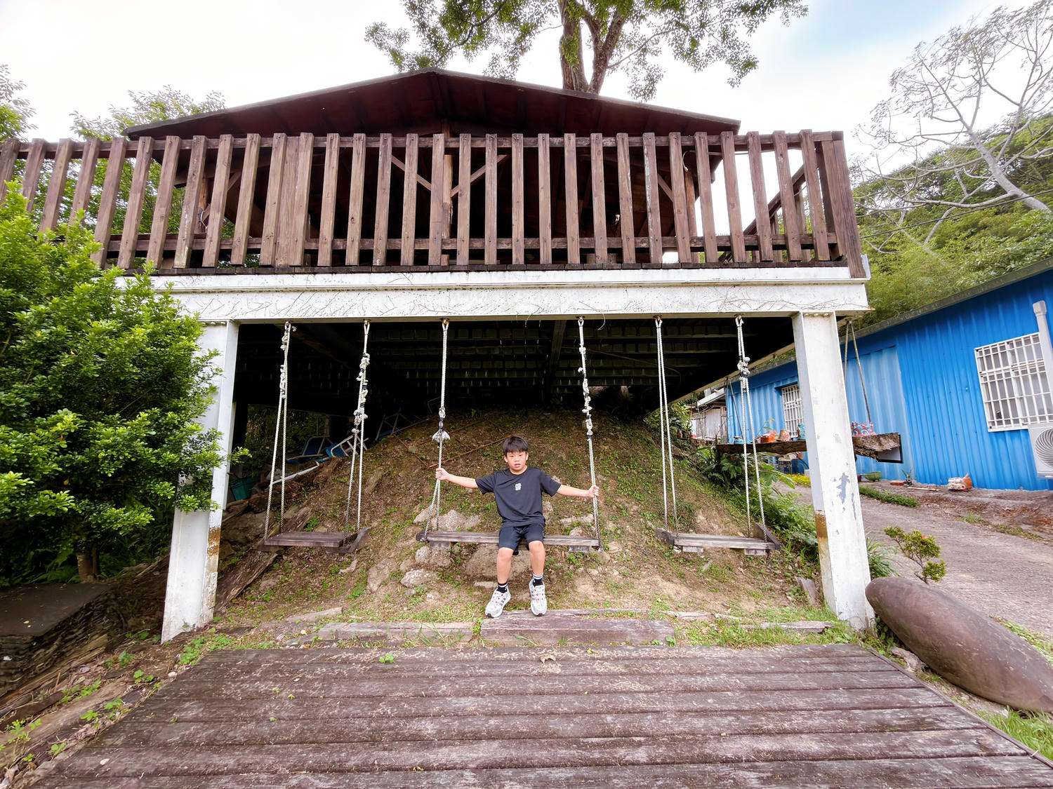 【一泊二食懶人露營推薦】新竹尖石夢田營區開箱|帶孩子住進山裡,奢華帳開箱+雲霧山景一次收 - 第6張圖 新竹尖石夢田營區 懶人露營
