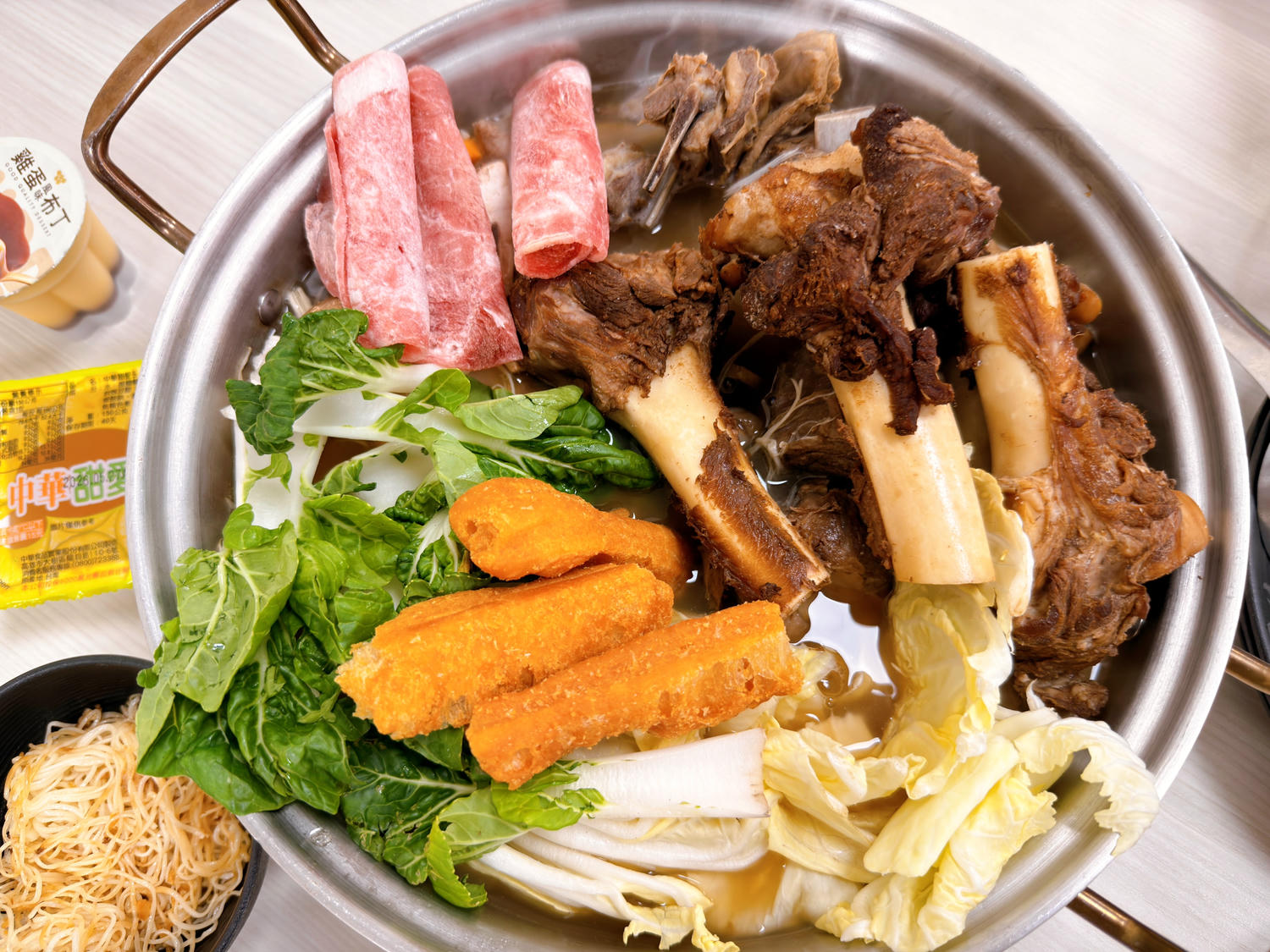 【高雄羊肉爐吃到飽】耀武羊威羊肉爐火鍋吃到飽.鳳山店|羊肉控必收!六種湯頭+羊大骨吃到飽.聚餐直接約這間.鳳山吃到飽推薦 - 第29張圖 高雄 耀武羊威羊肉爐火鍋吃到飽