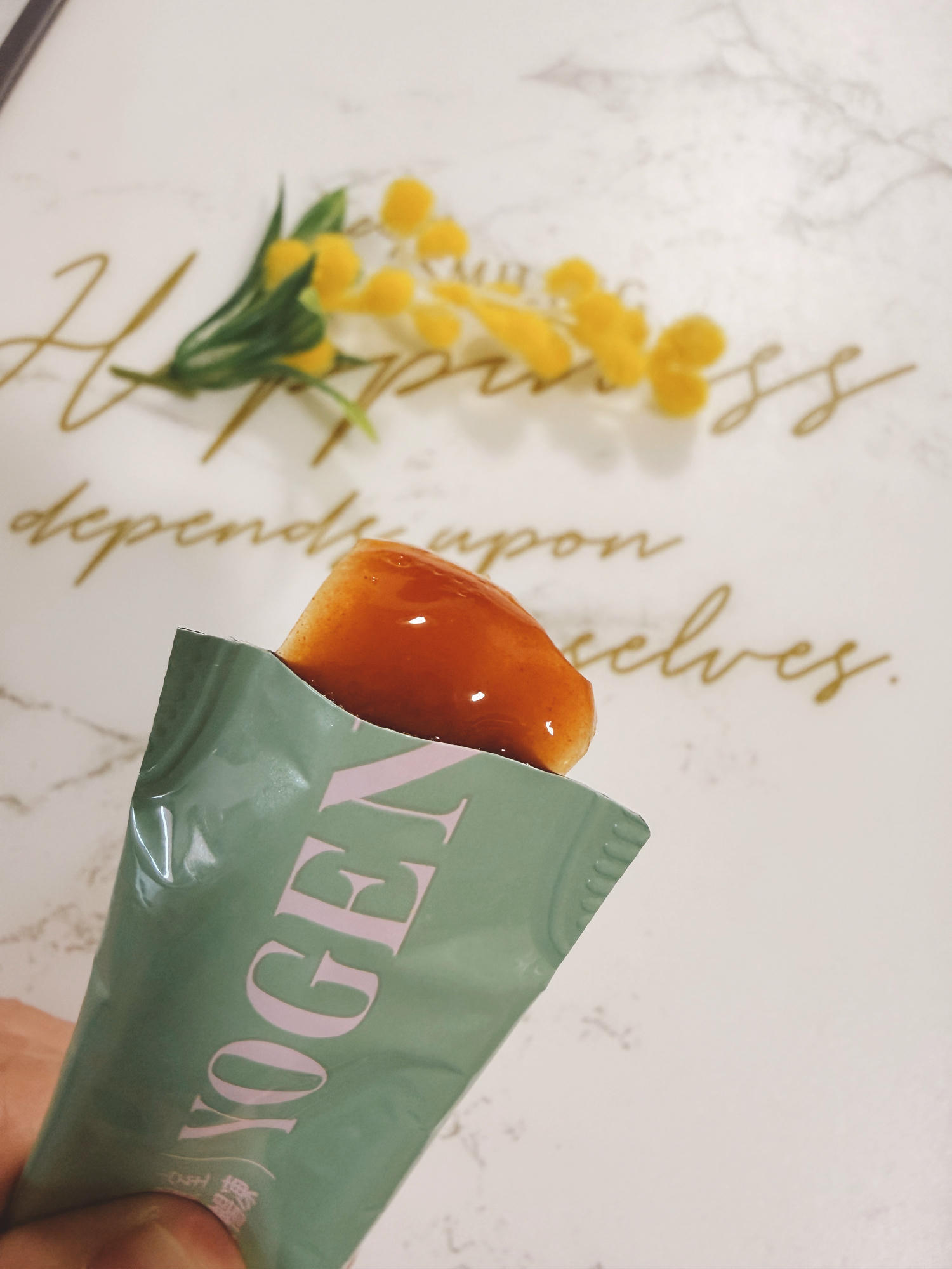 【小腹人必備】YOGEN有感實驗室微酵輕盈順暢凍開箱|旅行聚餐後的輕盈小幫手,80種蔬果發酵精華,油膩進去,順滑出來 - 第4張圖 YOGEN有感實驗室微酵輕盈順暢凍開箱