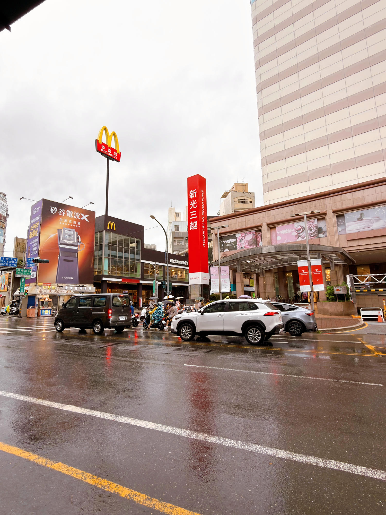 【台南住宿推薦】小綿羊旅宿開箱｜房間大到像豪宅！包棟KTV、麻將、撞球一次滿足/台南高CP值包棟民宿